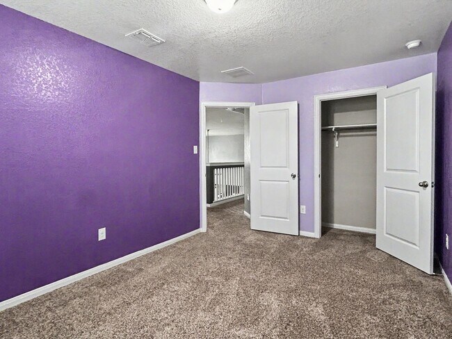 Building Photo - Spacious 4-Bedroom w/ Loft - Far West San Antonio