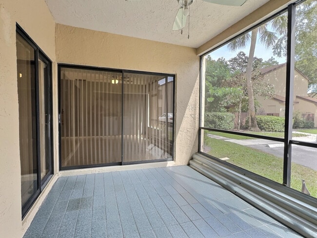 Building Photo - 3831 Cocoplum Cir