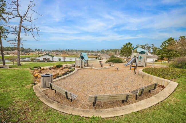 Building Photo - 935 Golden Willow Ln