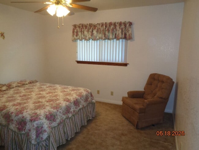 Building Photo - Custom Home in Quartz Hill on a Large Lot