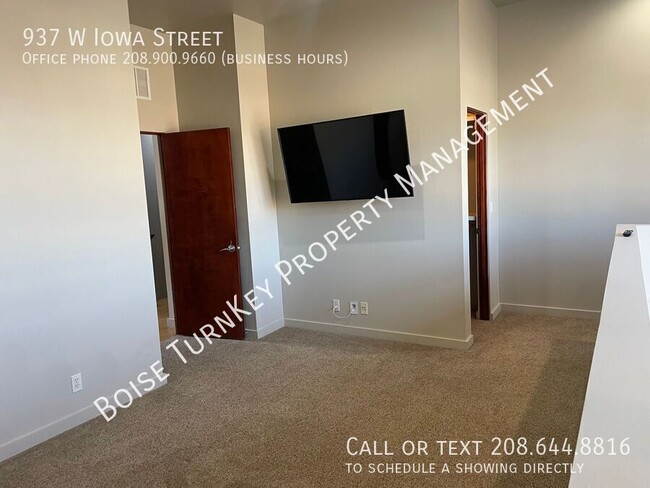 Building Photo - 2 Bed Broadway Ave Townhouse Near BSU!