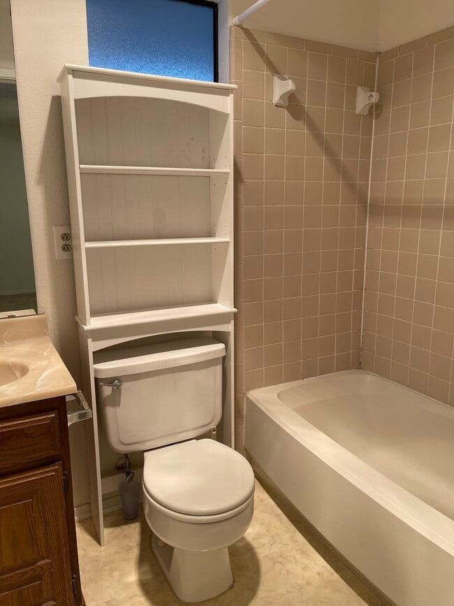 Building Photo - 924 Cottonwood Trail