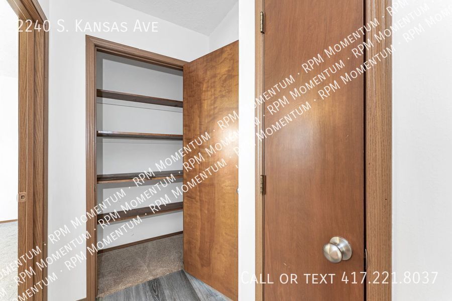 Building Photo - 2240 S Kansas Ave