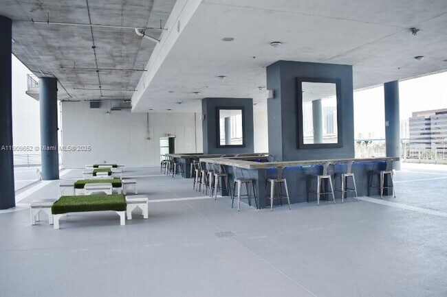 Building Photo - 690 SW 1st Ct