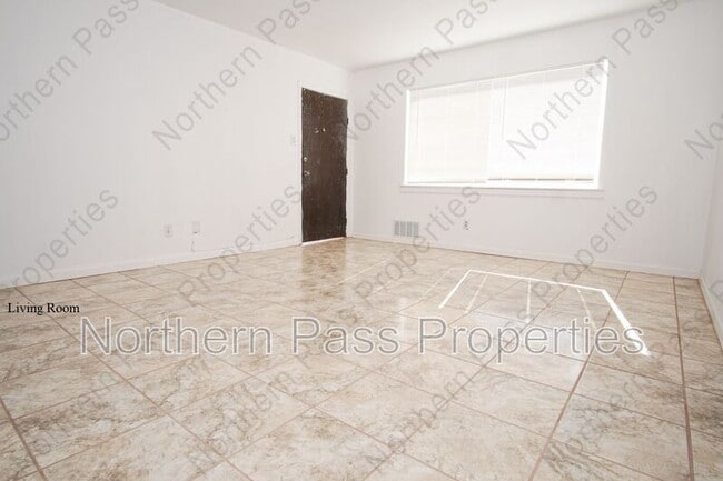 Building Photo - 8125 Loma Terrace Rd