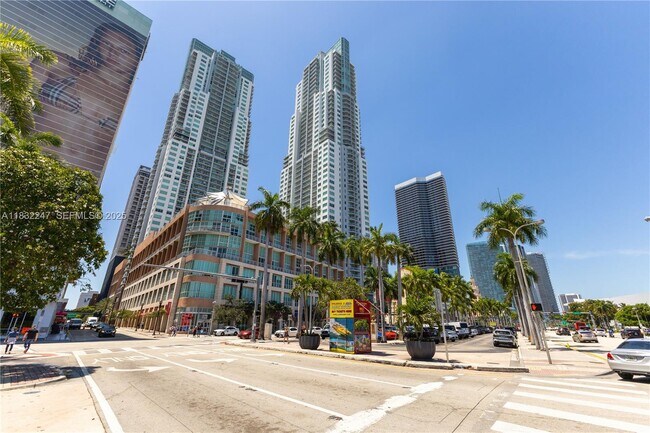 Building Photo - 253 NE 2nd St