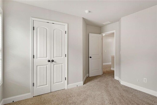 Building Photo - 829 Overlook Path Ln