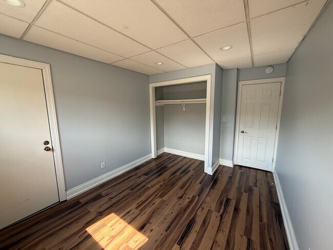 Building Photo - London Flats