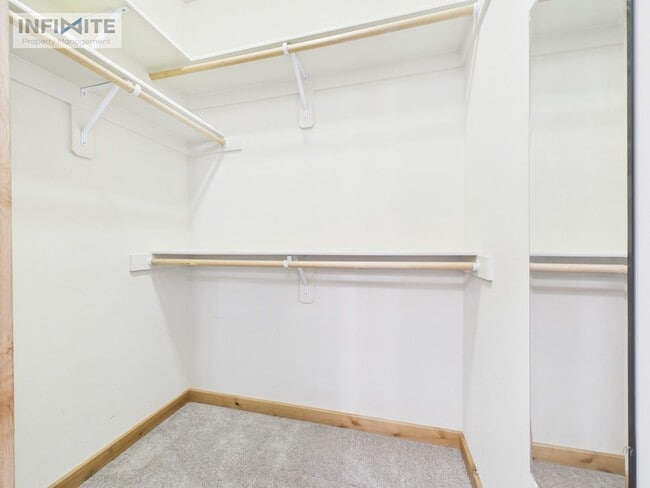 Building Photo - Single Level 3 Bedroom!