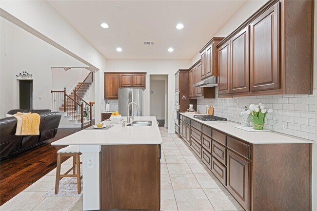 Building Photo - 228 Lockhart Lp