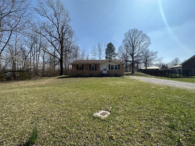 Building Photo - 335 Woodale Dr
