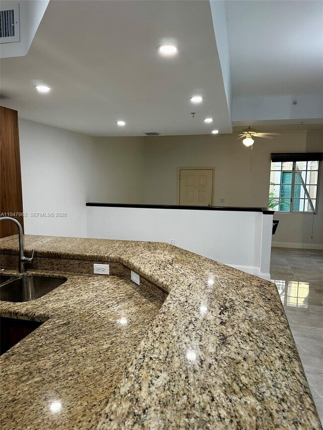 Building Photo - 2941 NE 185th St