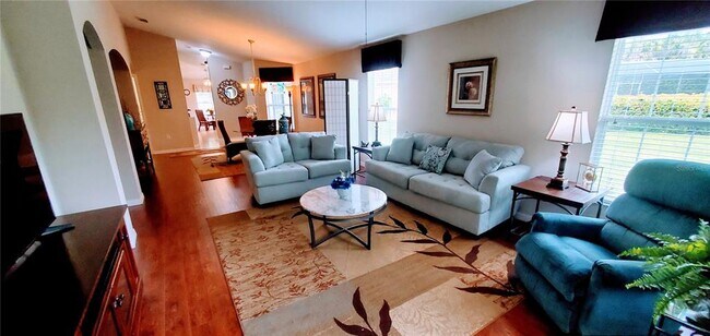 Building Photo - 520 Millifiora Ln