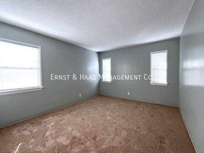 Building Photo - 5889 Rose Ave