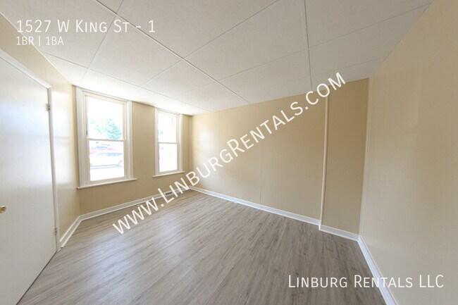 Building Photo - 1527 W King St