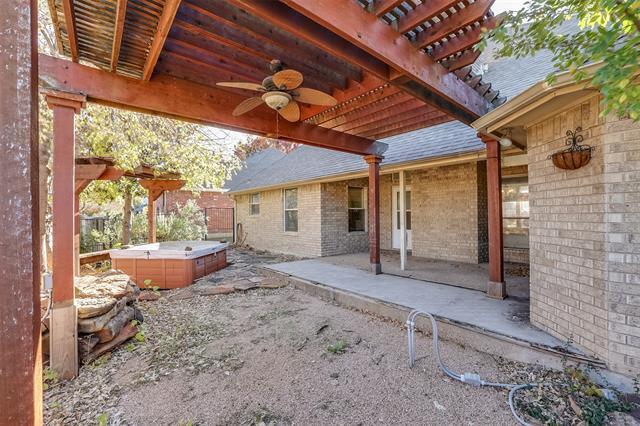 Building Photo - 5901 River Bend Dr