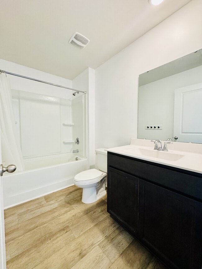 Building Photo - 809 Woodland Farms Cir