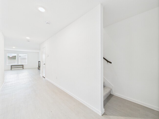 Building Photo - 2919 Summer Breeze Wy