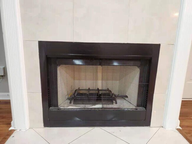 Building Photo - 2880 Highpoint Rd