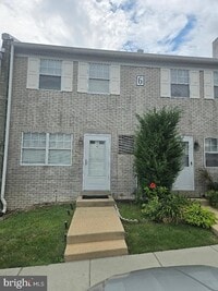Building Photo - 515 N York Rd