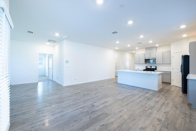 Building Photo - 2057 Skipper Cv Wy