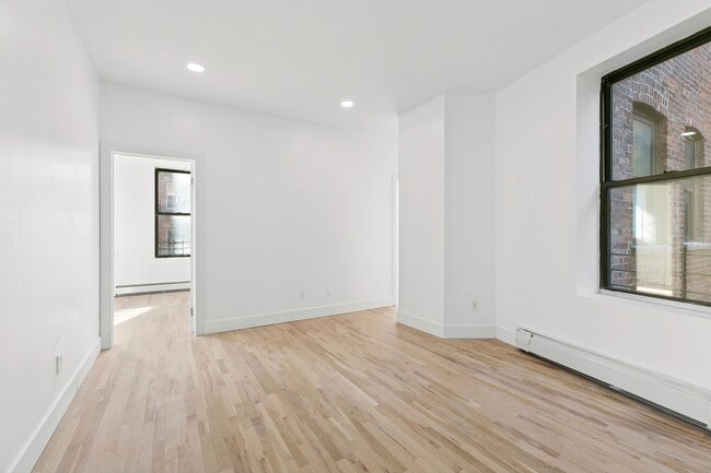 Primary Photo - 441 W 151st St
