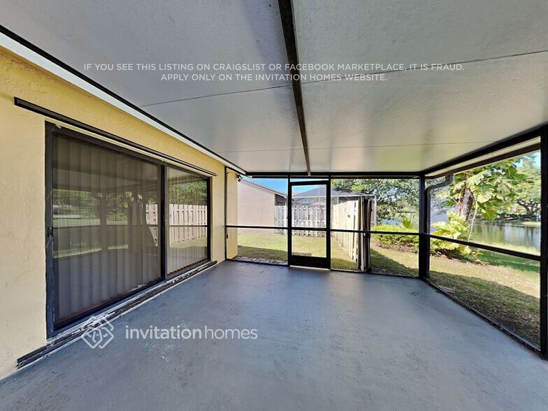 Building Photo - 13641 Newport Manor