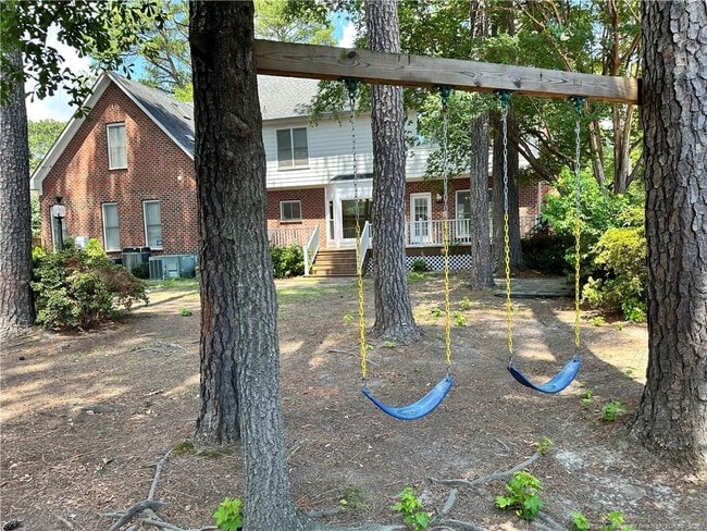 Building Photo - 493 Kingsford Rd