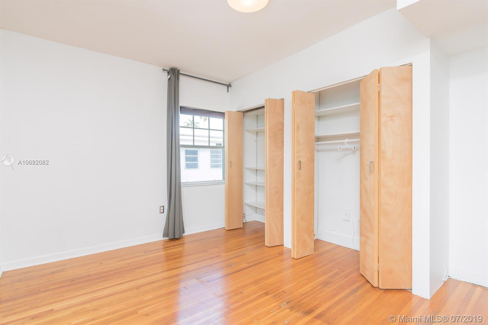 Building Photo - 915 8th St