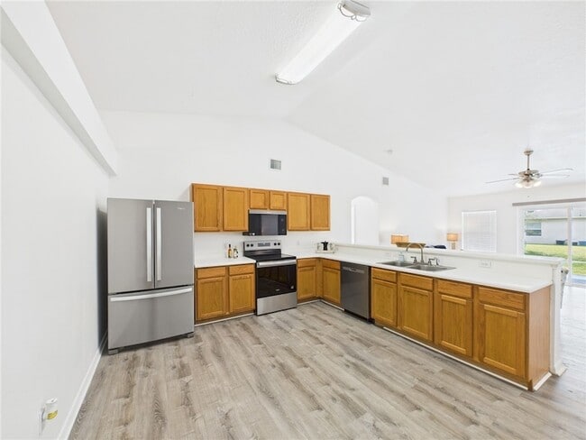 Building Photo - 8135 100th Ave