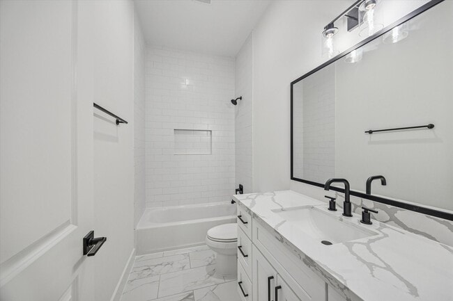 Building Photo - 6644 Lozier St