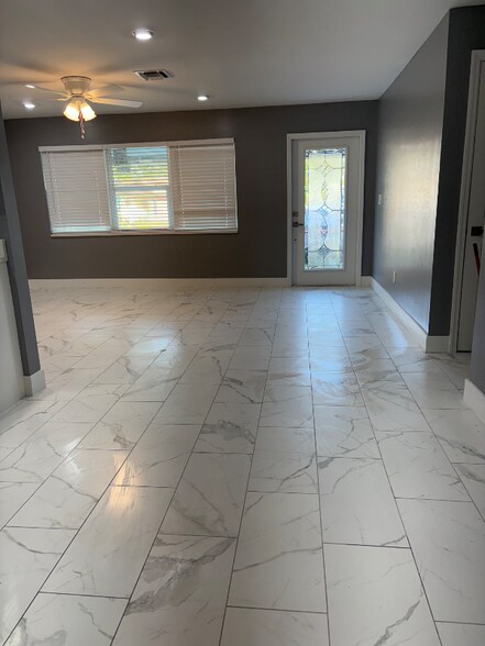 Building Photo - 4744 West Dr