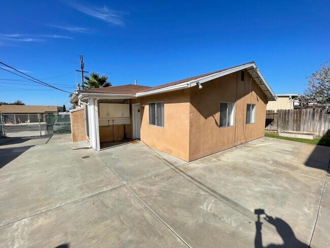 Building Photo - 2739 Preece St