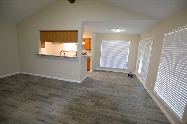 Building Photo - 18507 Wood Glen Ln