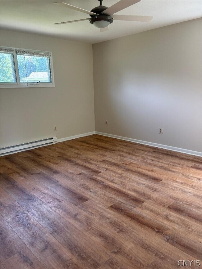 Building Photo - 110 Brentwood Dr