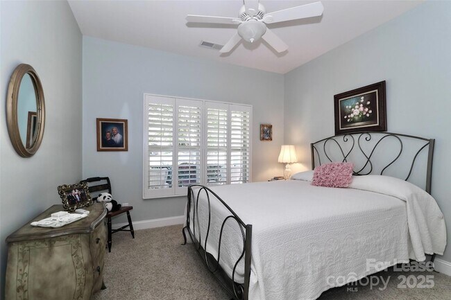 Building Photo - 115 Brawley Point Cir