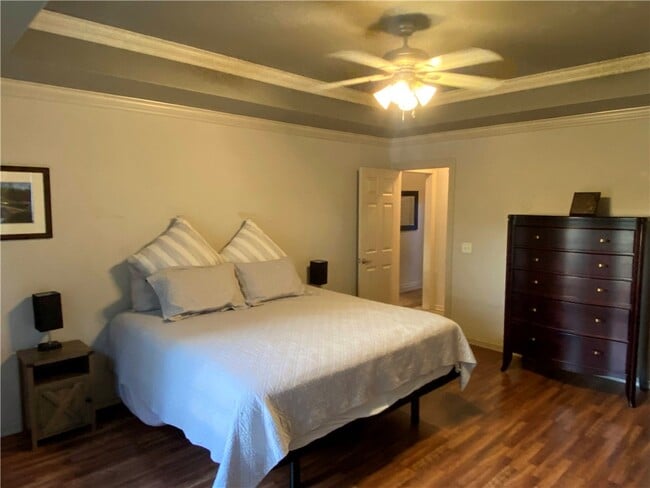 Building Photo - 2949 Bluegrass Pl