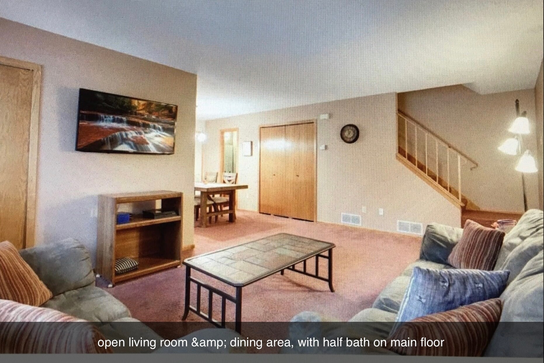 Building Photo - 3985 Parkridge Dr