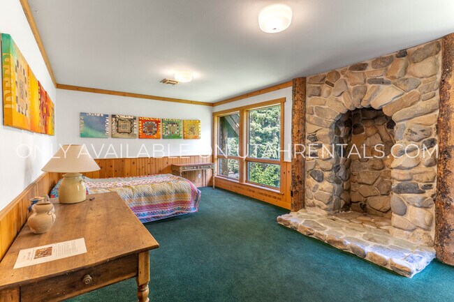 Building Photo - 2718 Stewart Rd