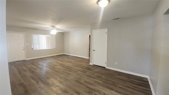 Building Photo - 908 Westmore Ave