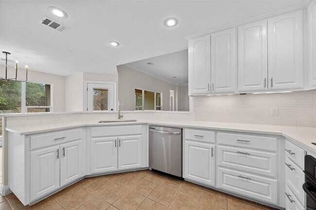 Building Photo - 20904 Van Allen Cove
