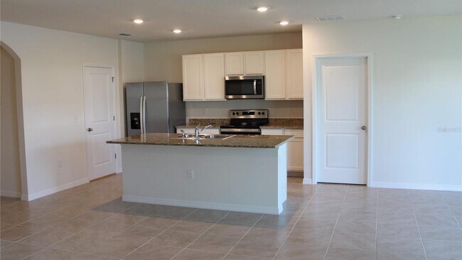 Building Photo - 2726 Greenleaf Ter
