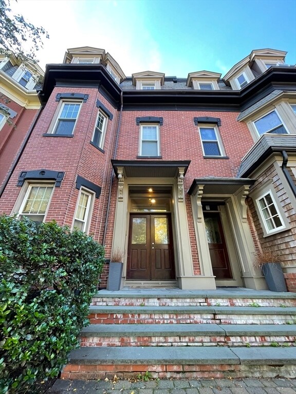 Primary Photo - 9 Savin Hill Ave