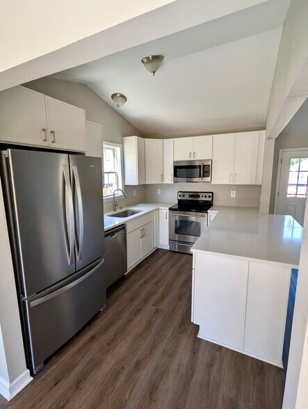Refrigerator, range, dishwasher and microwave - 417 Flagg Rd