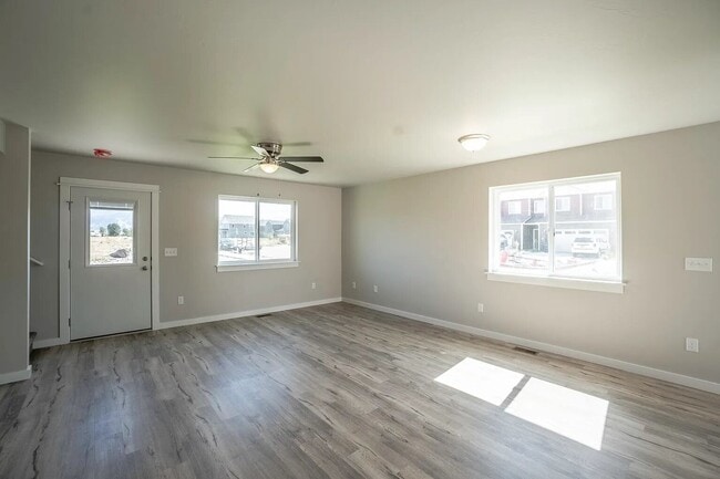 Building Photo - 3 bedroom, 2 bath Townhome in Belgrade
