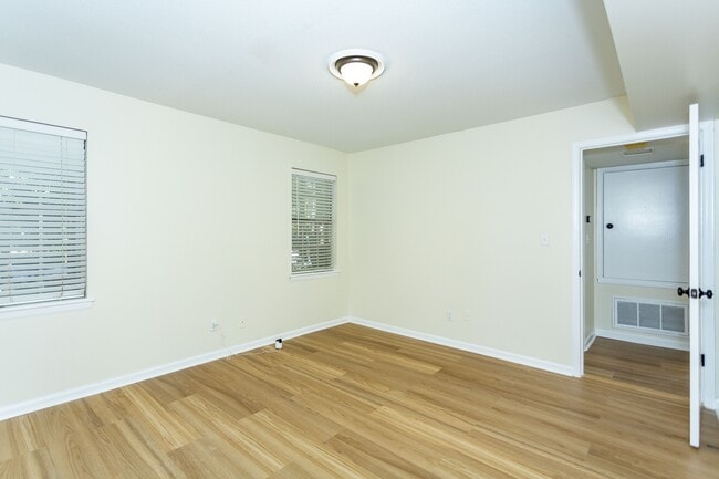 Building Photo - 2053 Montreat Cir