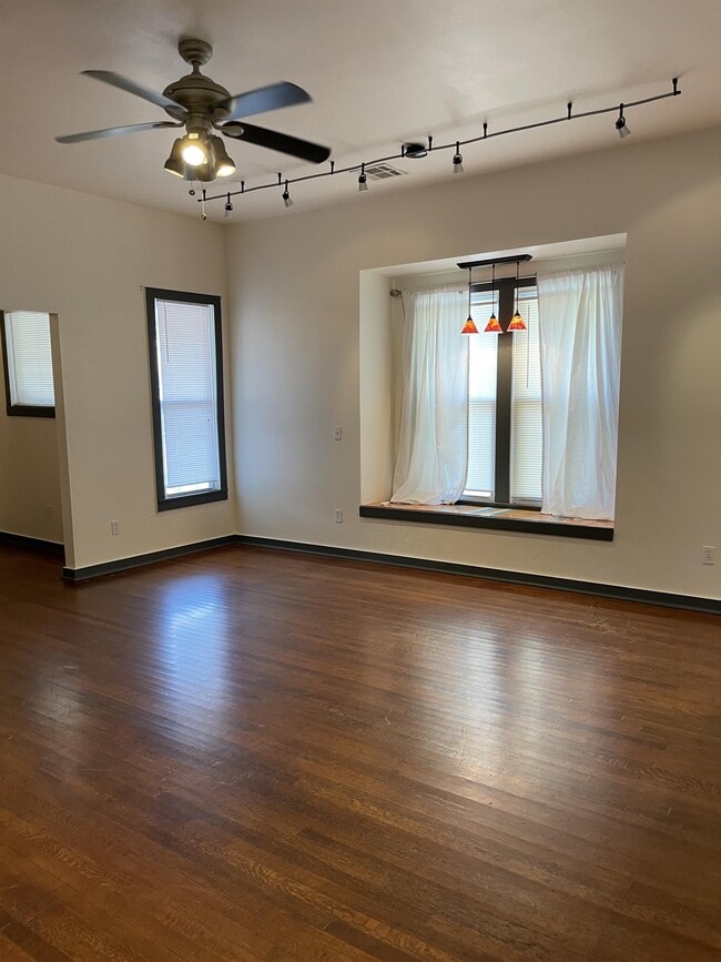 Building Photo - 1735 NW 13th St