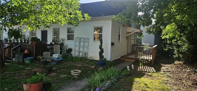 Primary Photo - 628 Whitham Ave