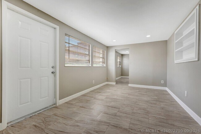 Building Photo - 3761 NW 78th Ln