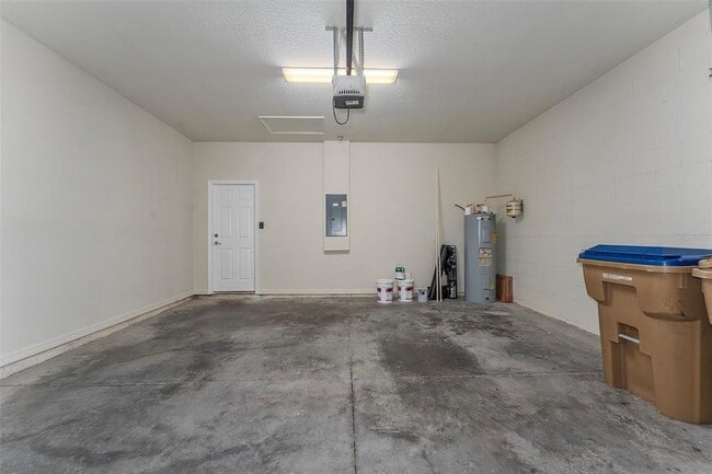 Building Photo - 2756 Mead Ave